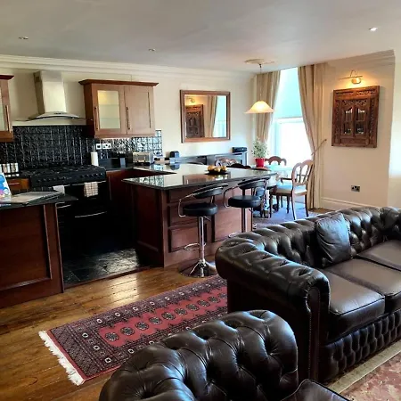 Mansion House 5* Scarborough