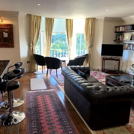 Mansion House 5* Scarborough