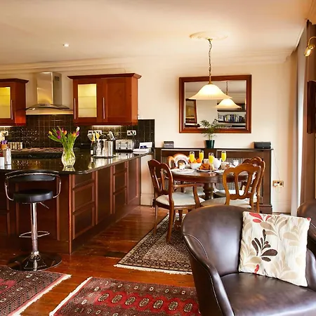 Mansion House Гостевой дом 5*
