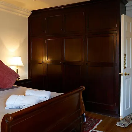 Mansion House Гостевой дом 5*