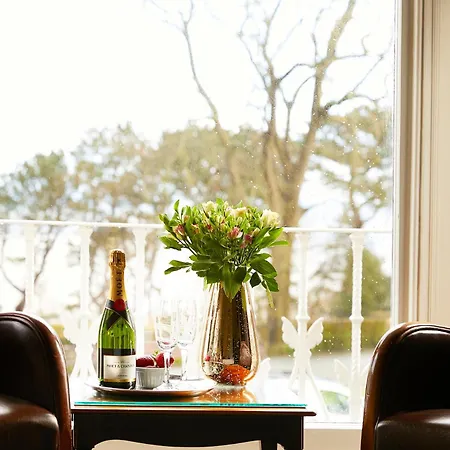 Mansion House Гостевой дом 5*