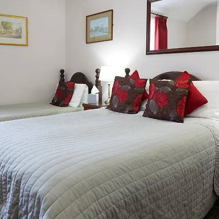 Mansion House Гостевой дом 5*